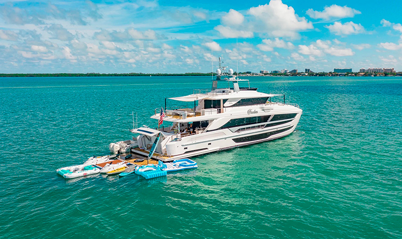 Experience a Tropical New Year on Vibrant Yacht Charters in the Florida Keys