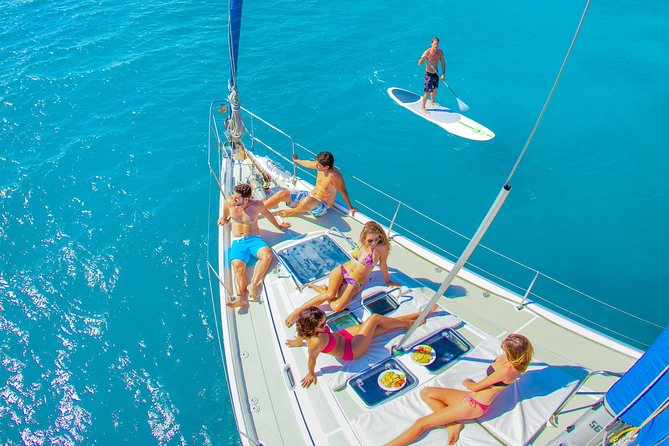 Sail into Luxury: Experience Festive Yacht Parties in the Stunning Bahamas